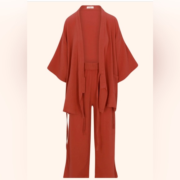 Women's Red Kimono-Style Loungewear Set: Wide-Leg Pants and Tunic Wrap w Pockets - Picture 3 of 10